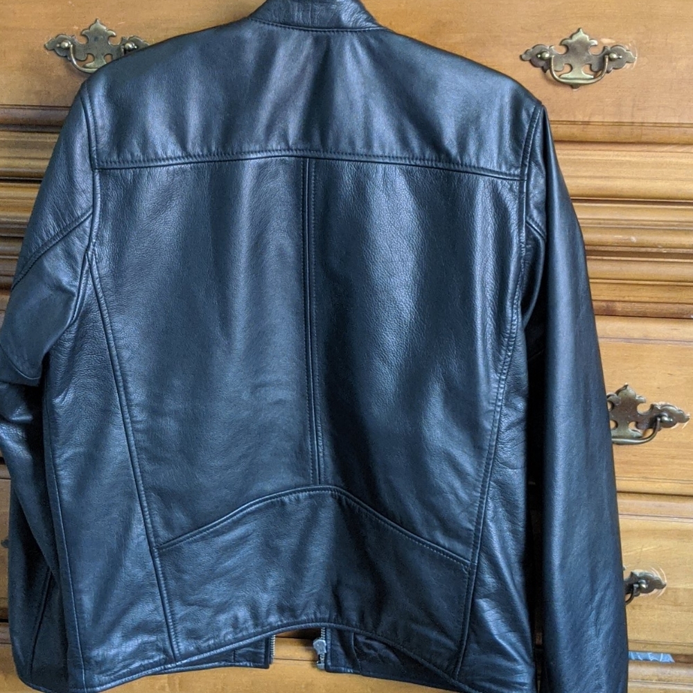 Leather jacket - Picture 3 of 4